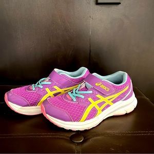 Girls ASICS Jolt 3 Running Shoes Size 3